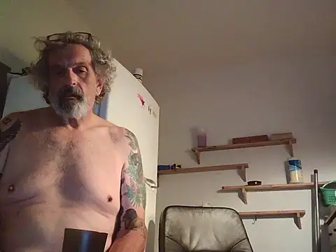 Victoria121565 online show from March 28, 12:15 pm