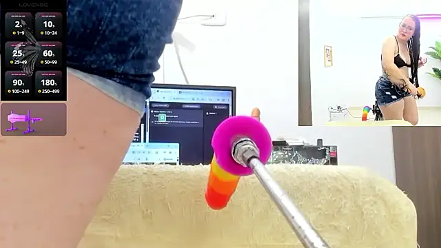 Paulina Davis  online show from January 11, 12:04 am