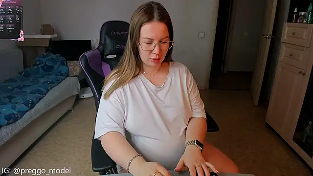 stella vestal online show from April 15, 4:13 am