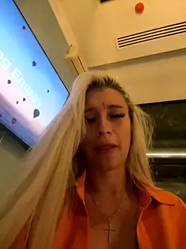 SinwithAmy online show from October 8, 3:33 am