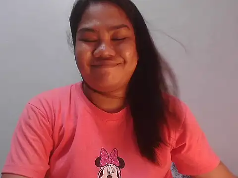 Snapshot of xxpretty_jewelxx chatting on October 21, 3:43 am xxpretty jewelxx online show from October 21, 3:43 am