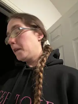 Dakota 02 online show from February 22, 4:02 am