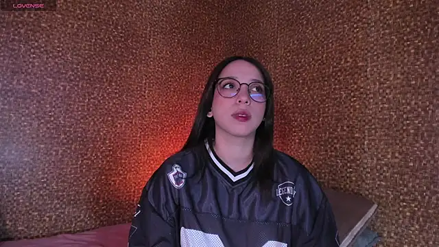 Apartment28 online show from June 1, 2:13 am