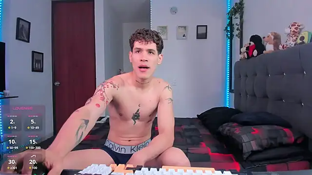 Snapshot of andybxby chatting on September 23, 4:27 pm andybxby online show from September 23, 4:27 pm