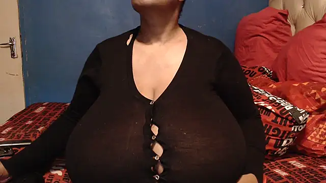 CUTEFIRMMELONSS online show from October 24, 5:42 pm