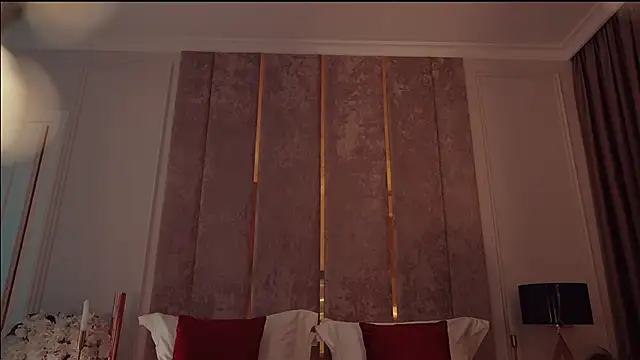 MilaDYstarlight online show from March 21, 8:36 pm