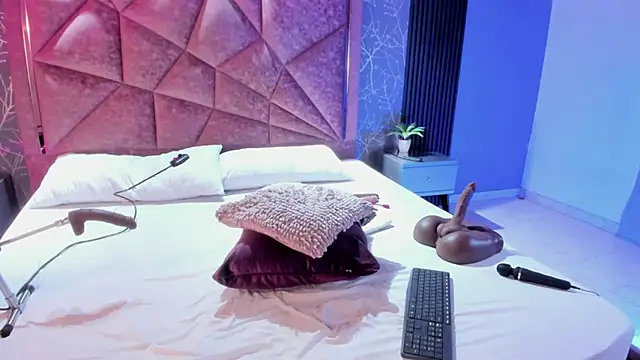 Amanda-Cruz online show from November 1, 12:26 am