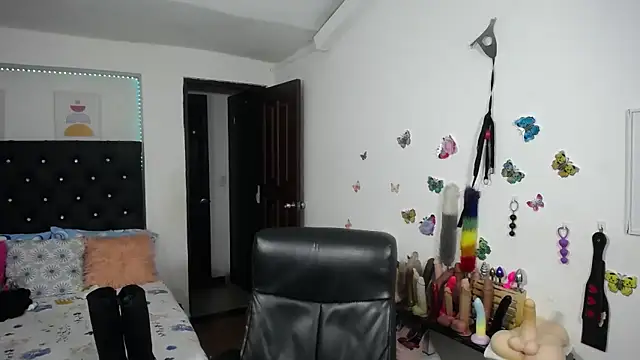 mature bigboobs10 online show from March 5, 4:19 am