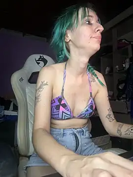 bunnydark00 online show from March 16, 2:03 am