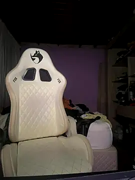 bunnydark00 online show from November 22, 3:09 am