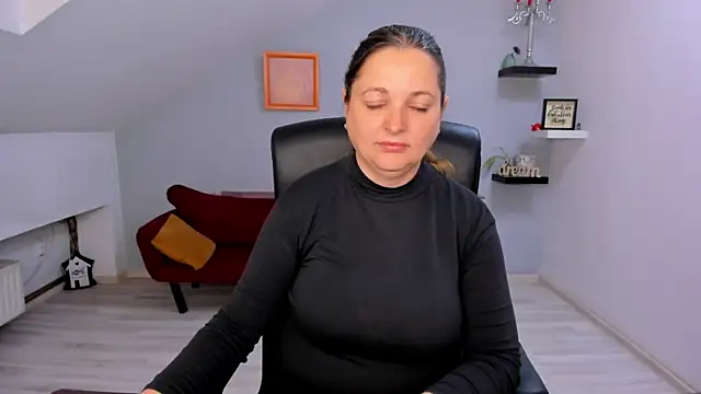 LollaGirl online show from April 15, 3:18 am