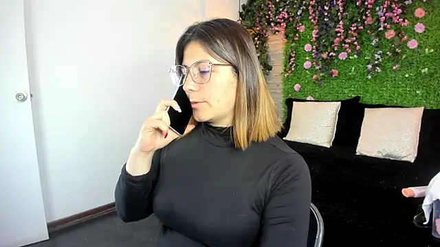 SarahDeyvis online show from November 10, 1:06 pm