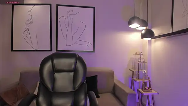 EveBensonX online show from February 19, 12:26 pm