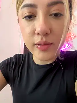 EveBensonX online show from November 26, 7:15 pm