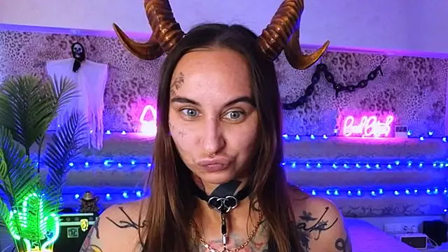 Snapshot of Cool_Freak_ chatting on September 20, 10:35 am Cool Freak online show from September 20, 10:35 am