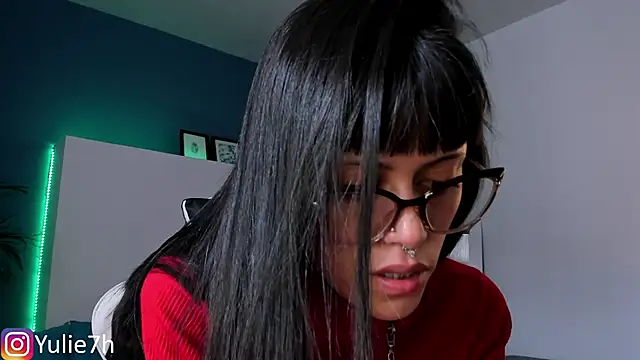  Jessy Moon  online show from October 3, 8:03 pm