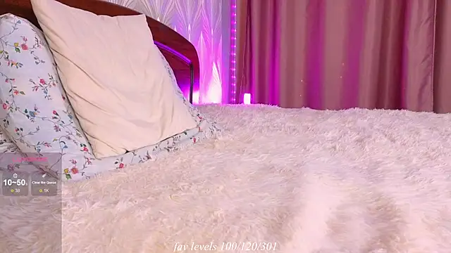 katyskinny online show from November 1, 1:04 pm