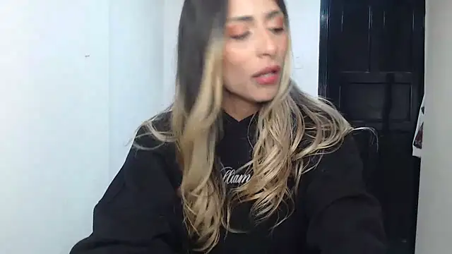 Snapshot of Liamiler01_ chatting on September 23, 12:36 pm Liamiler01 online show from September 23, 12:36 pm