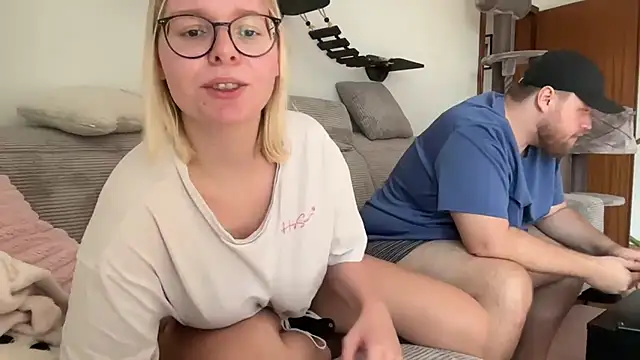 LucyFoxLulu online show from June 3, 2:33 pm