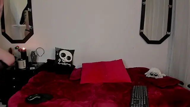 Amy Aloqua online show from February 21, 4:40 pm