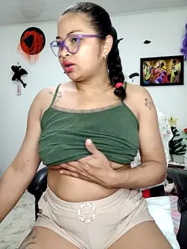 chalohott online show from November 19, 10:15 am