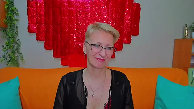 iamyourdream89 online show from February 15, 4:50 pm