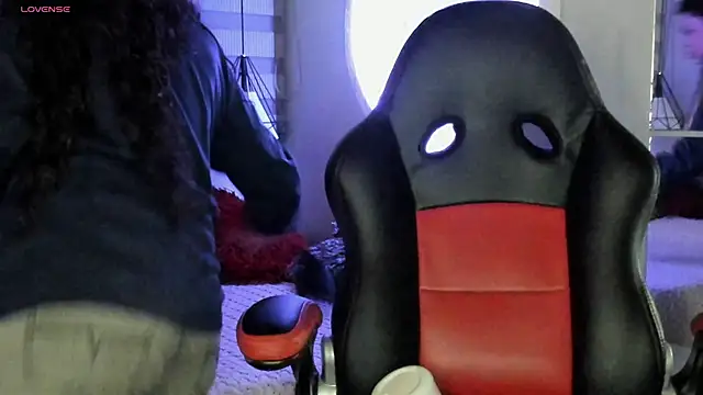 natasha logan  online show from March 27, 4:03 am