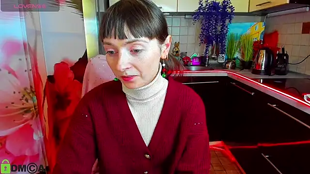 TayanaJons online show from February 4, 8:06 am