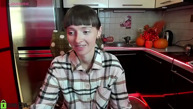 TayanaJons online show from October 1, 7:24 am