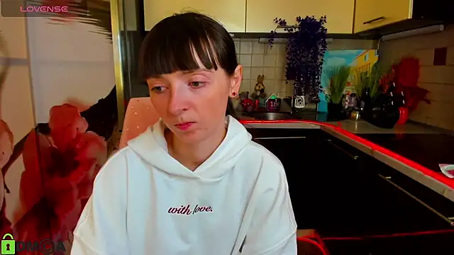 TayanaJons online show from March 11, 8:18 am