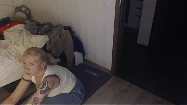 amanda kiss kiss online show from April 20, 6:33 pm