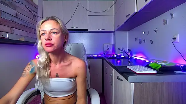 Skinny Nally online show from February 24, 1:16 am