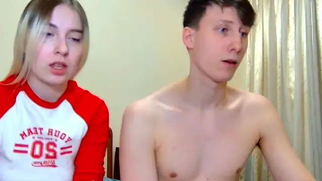 MiaAndWilliam online show from December 1, 2:37 am