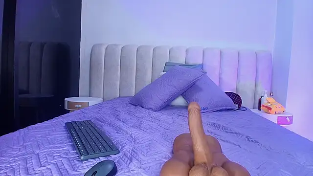  sex mia online show from November 12, 7:45 pm