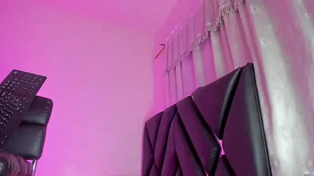 stephany doll  online show from June 27, 12:22 pm