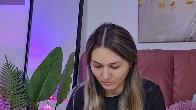 NicolLopeze online show from November 14, 8:03 am