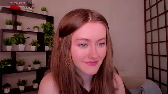 KateCuddle online show from April 3, 2:53 am