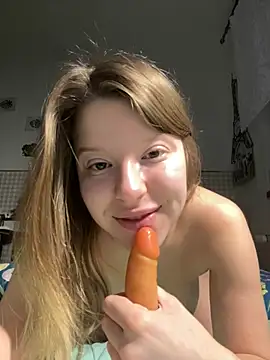 kimczii online show from April 13, 6:14 am