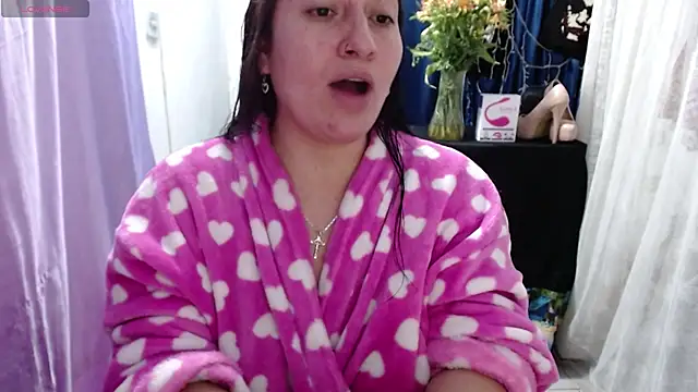 lorenpearx online show from January 14, 9:09 pm