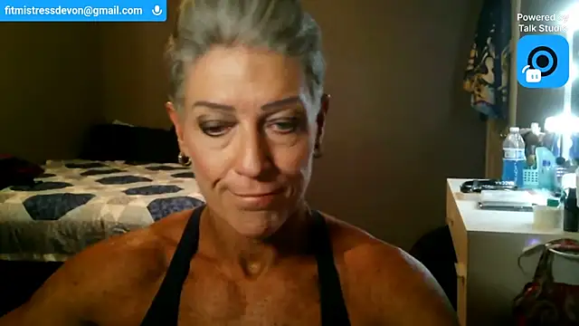 Devon2020 online show from May 30, 2:53 am