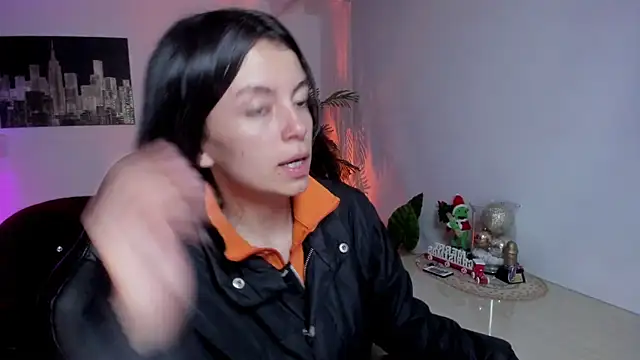 Meghan320 online show from December 20, 11:58 am