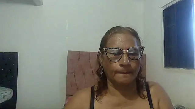 charrysexy1 online show from October 25, 10:27 pm