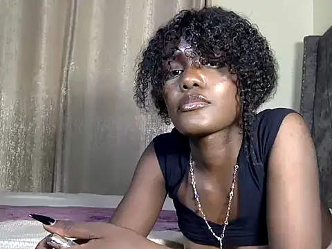 HarlotyQueen online show from November 13, 8:35 am