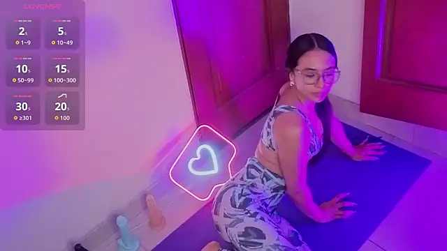  emma miller  online show from March 16, 11:14 am