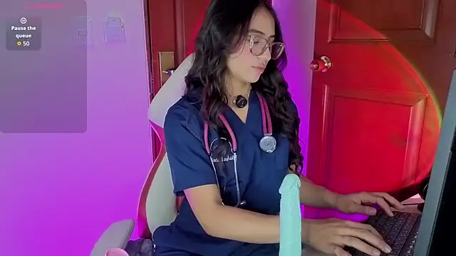  emma miller  online show from March 13, 11:33 am