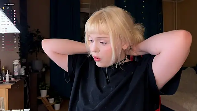 LisaLaas online show from September 30, 8:46 pm