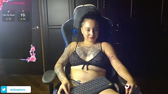 jaydensalvatore  online show from July 22, 9:49 pm
