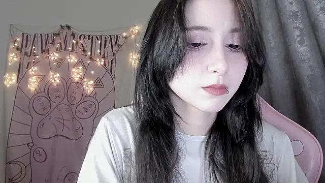 Snapshot of Holy420lolii chatting on September 29, 2:55 pm Holy420lolii online show from September 29, 2:55 pm