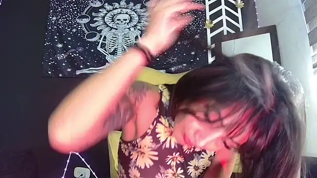 EvangelineCors online show from March 17, 6:34 pm