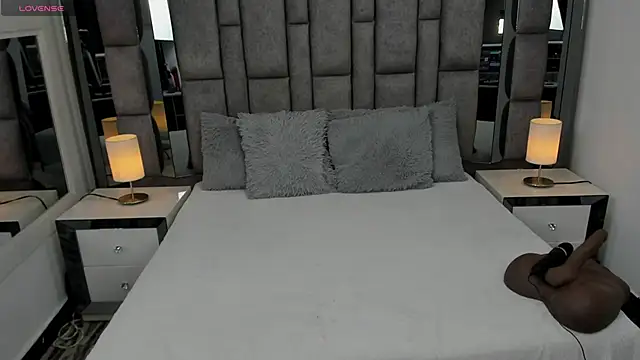 EMMAHILL1 online show from December 22, 11:13 am